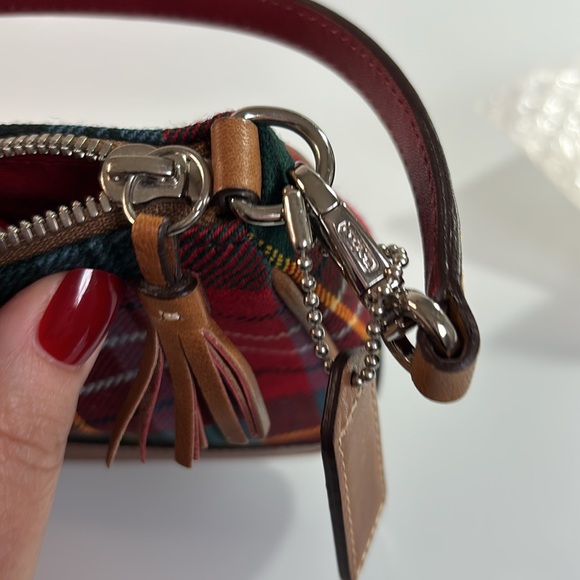 Coach | Festive Tartan Plaid Demi Pouch *Rare* #8935/#6094 - Picture 11 of 12